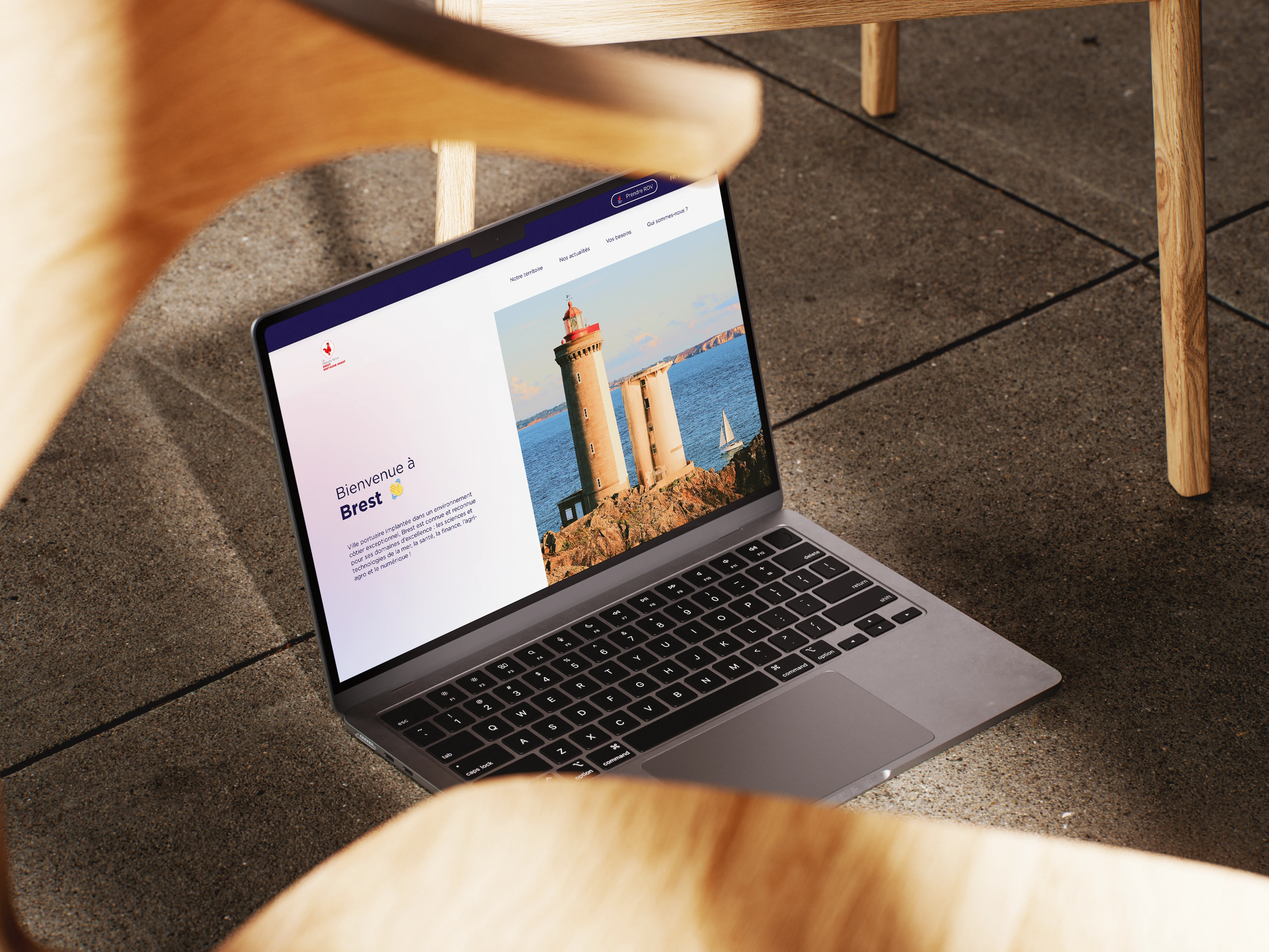 Free_Mac_Book_Mockup_3.webp